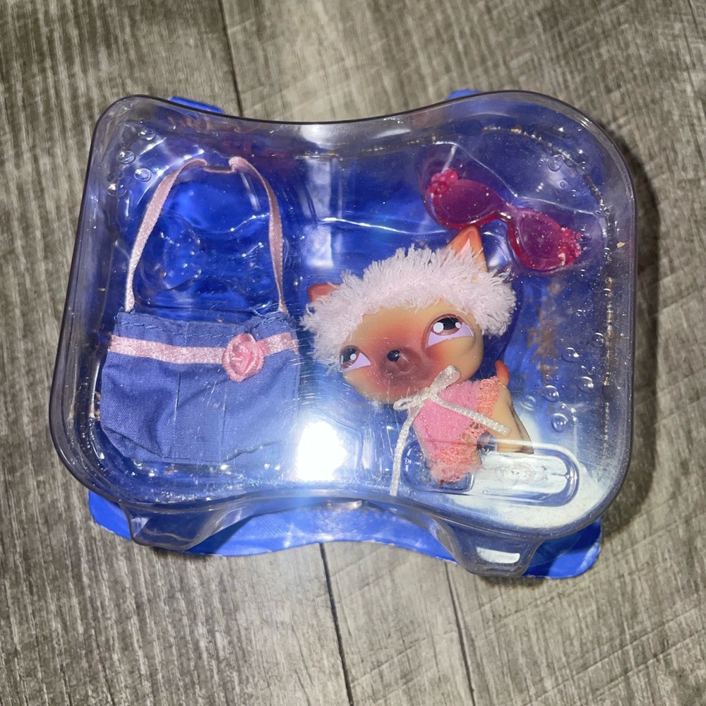 Littlest pet shop